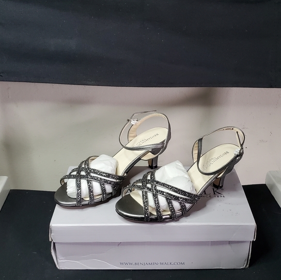 TOUCH UPS Women's Amara Heeled Sandal, Size 5, Pewter - Picture 6 of 12